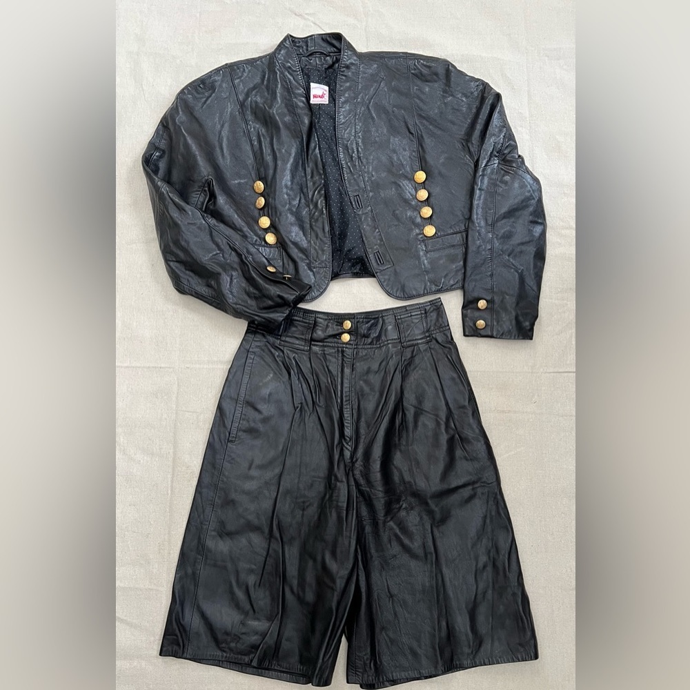 Rare 1980s Mondi Black Leather Jacket + Culotte Shorts Set - Picture 2 of 16